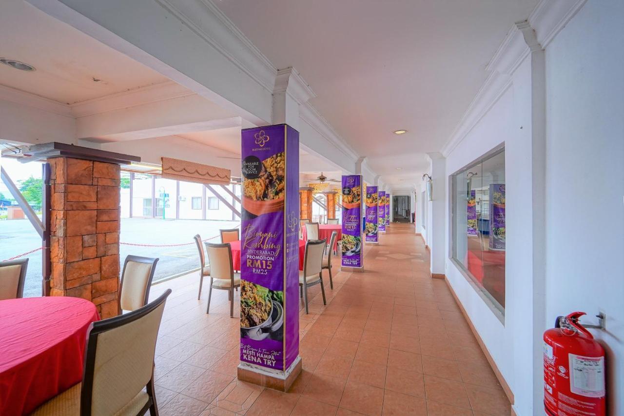 Capital O 89658 Bustani Hotel Джитра Екстериор снимка