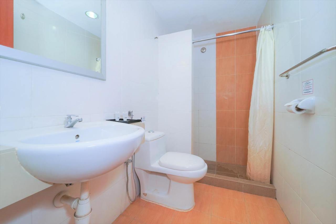Capital O 89658 Bustani Hotel Джитра Екстериор снимка