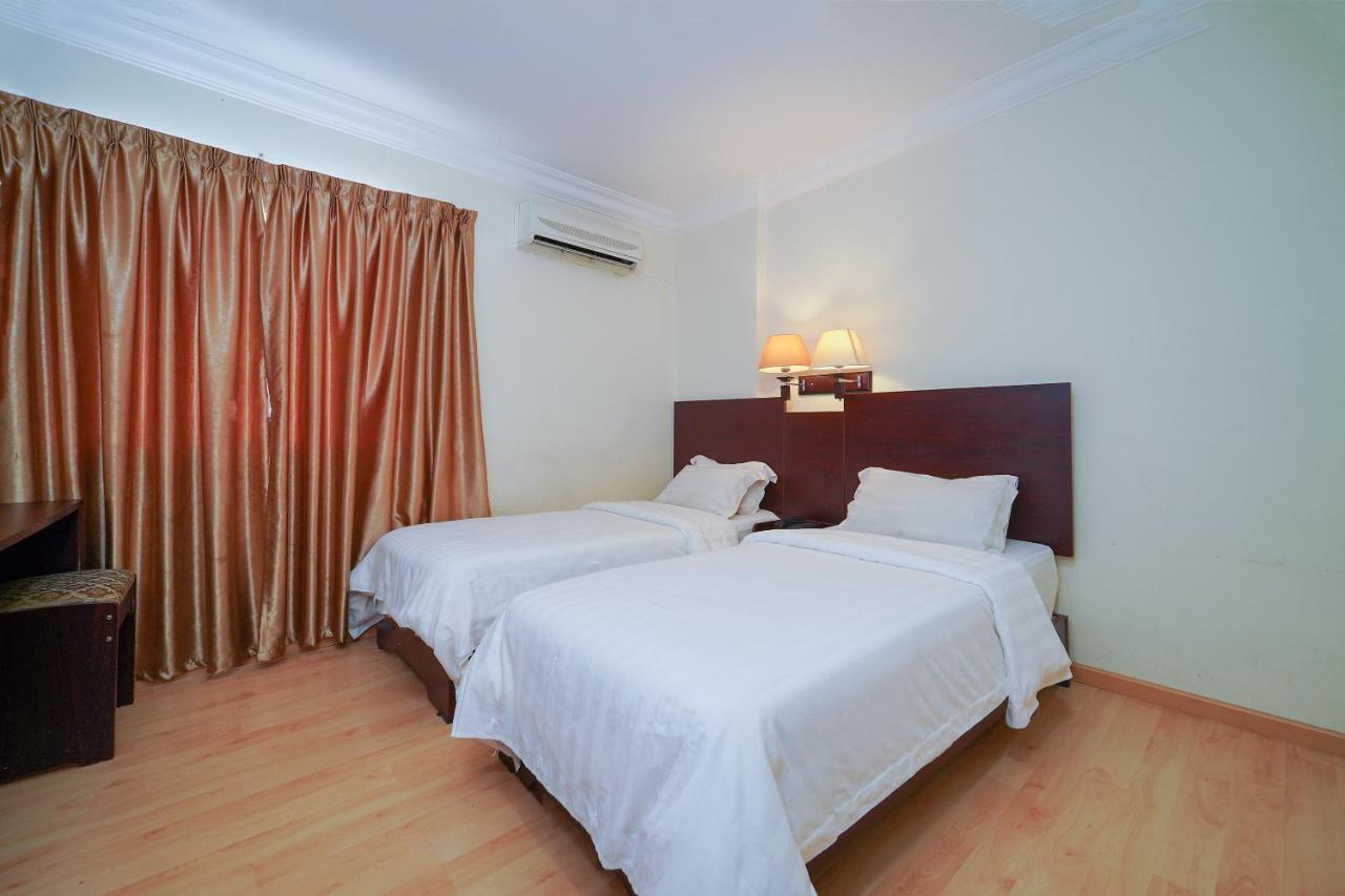 Capital O 89658 Bustani Hotel Джитра Екстериор снимка
