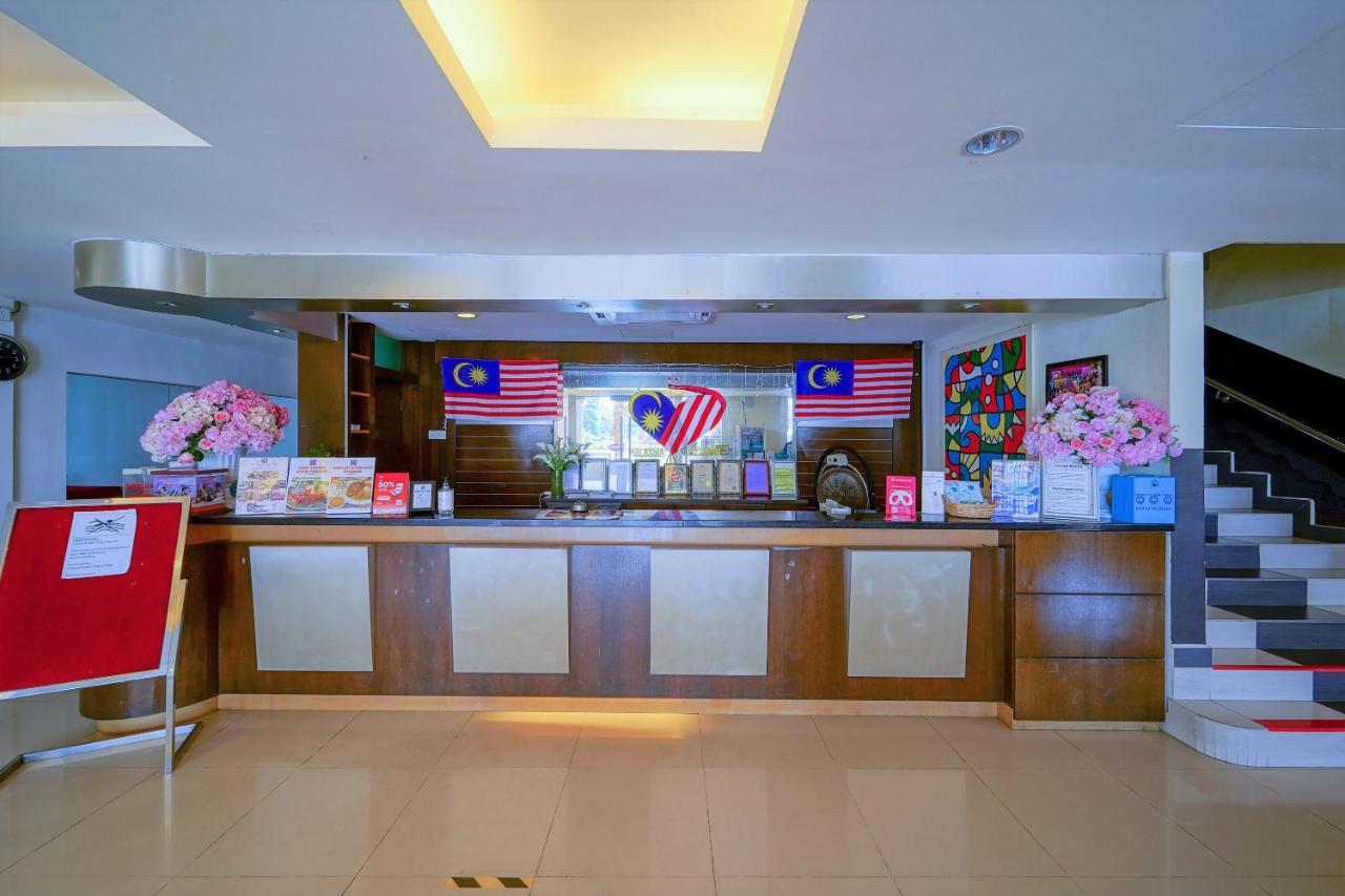 Capital O 89658 Bustani Hotel Джитра Екстериор снимка